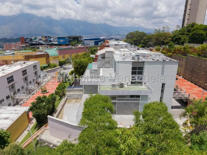 Casa (Multipes Niveles) en Venta en Los Naranjos del Cafetal, Distrito Metropolitano - 5