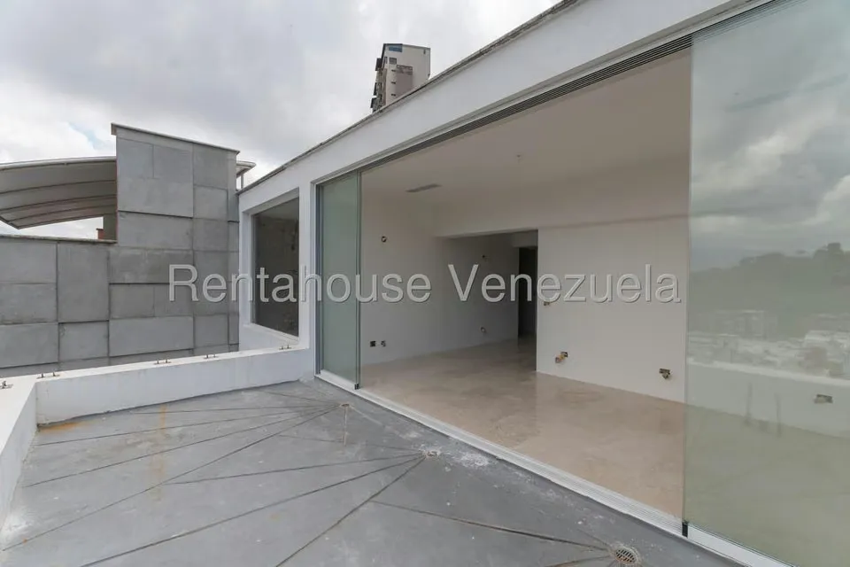 Casa (Multipes Niveles) en Venta en Los Naranjos del Cafetal, Distrito Metropolitano - 41