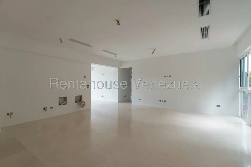 Casa (Multipes Niveles) en Venta en Los Naranjos del Cafetal, Distrito Metropolitano - 47