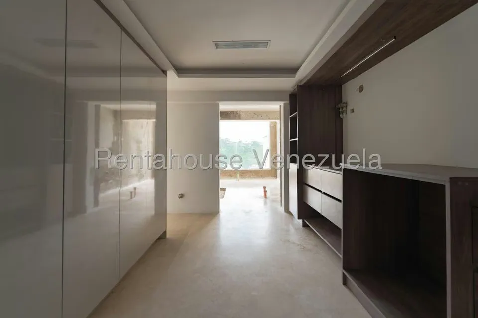 Casa (Multipes Niveles) en Venta en Los Naranjos del Cafetal, Distrito Metropolitano - 49