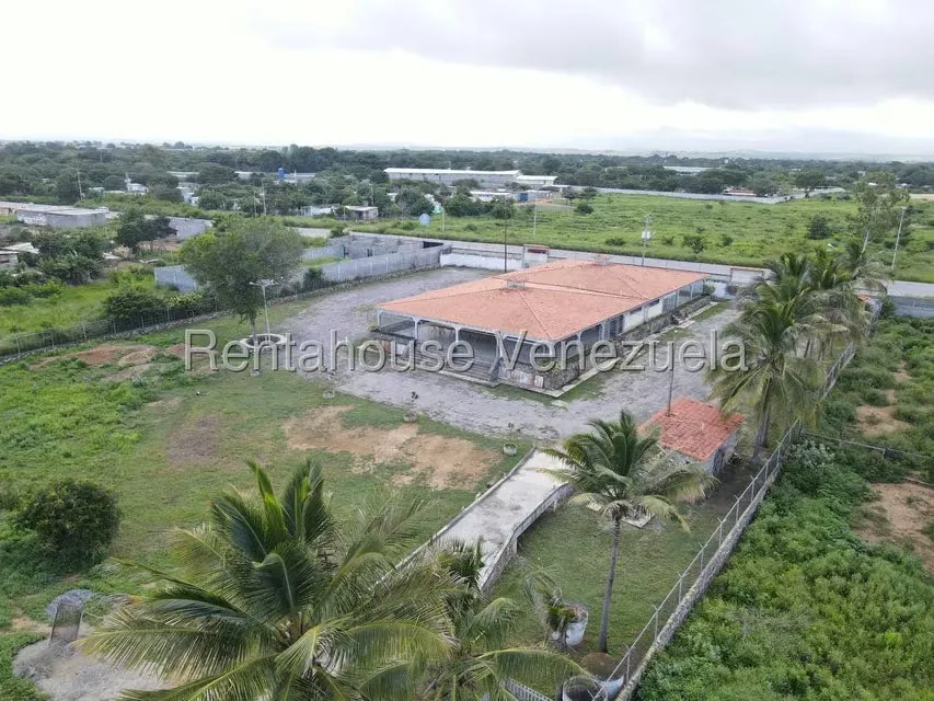 Comercial (Club Campestre) en Venta en Parroquia Tamaca, Lara - 2