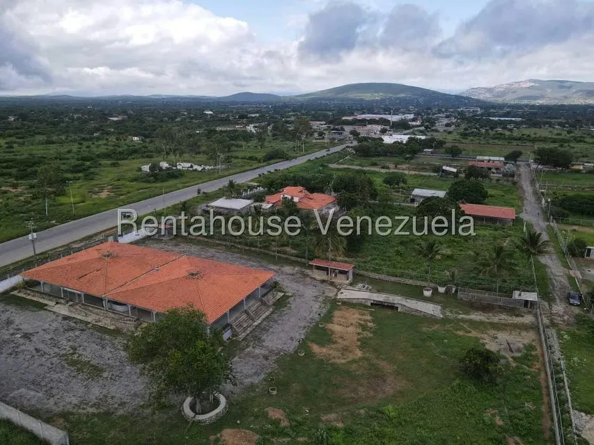 Comercial (Club Campestre) en Venta en Parroquia Tamaca, Lara - 7