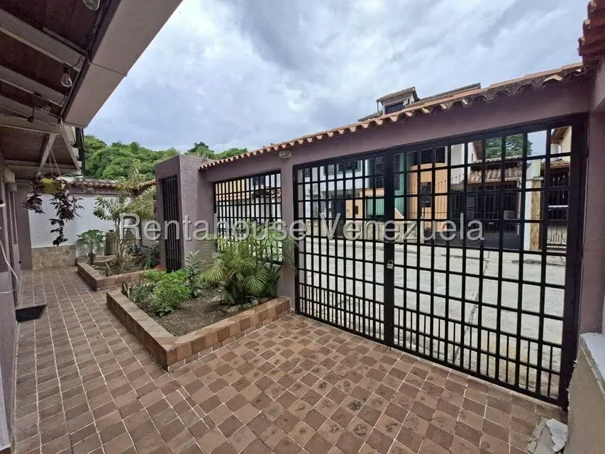 Casa (Multipes Niveles) en Venta en Urbanizacion los Pinos, Merida - 3