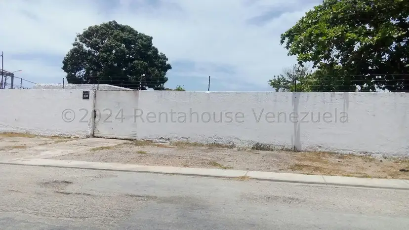 Terreno (Comercial) en Venta en Los Robles, Nueva Esparta