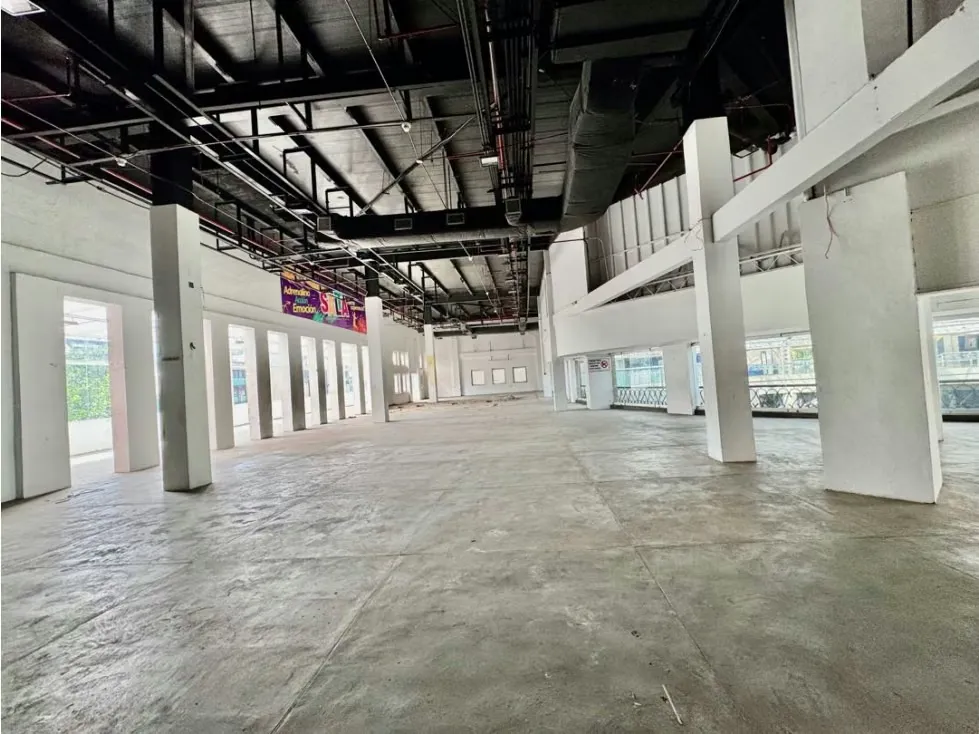 Se vende local 1.148m2 El Recreo Sábana Grande - 5