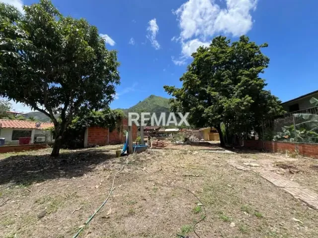 En venta TERRENO PLANO en la Urbanización LAS MOROCHAS. - 6