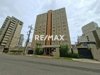 APARTAMENTO EN EDIFICIO SANTA BARBARA