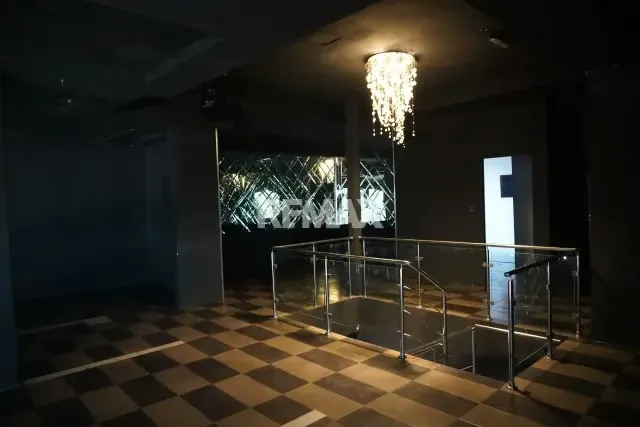 SE VENDE CENTRO COMERCIAL NOLETTY AV FUERZAS ARMADAS - 6