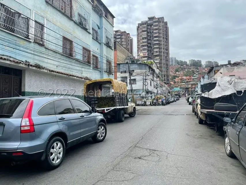 Local Comercial en Venta en Catia, Distrito Metropolitano - 2