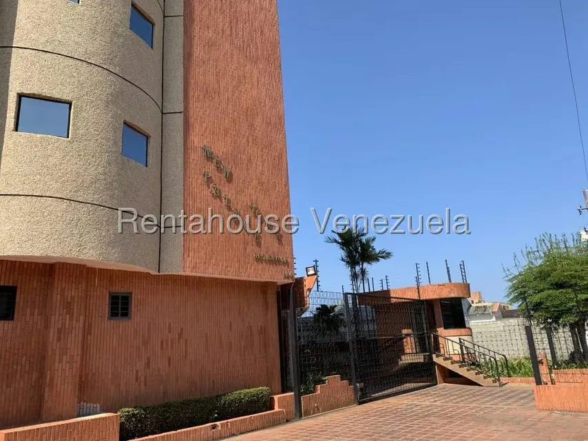 Apartamento (1 Nivel) en Alquiler en Plaza Alonso, Zulia - 12