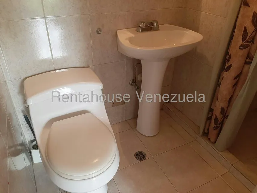 Apartamento (1 Nivel) en Alquiler en La Alameda, Distrito Metropolitano - 26