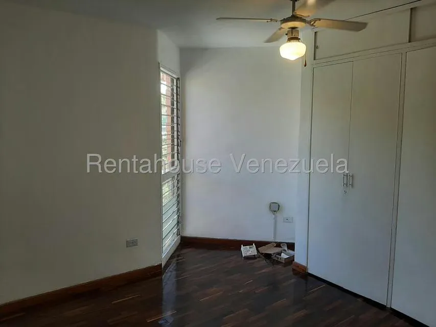 Apartamento (1 Nivel) en Alquiler en La Alameda, Distrito Metropolitano - 28