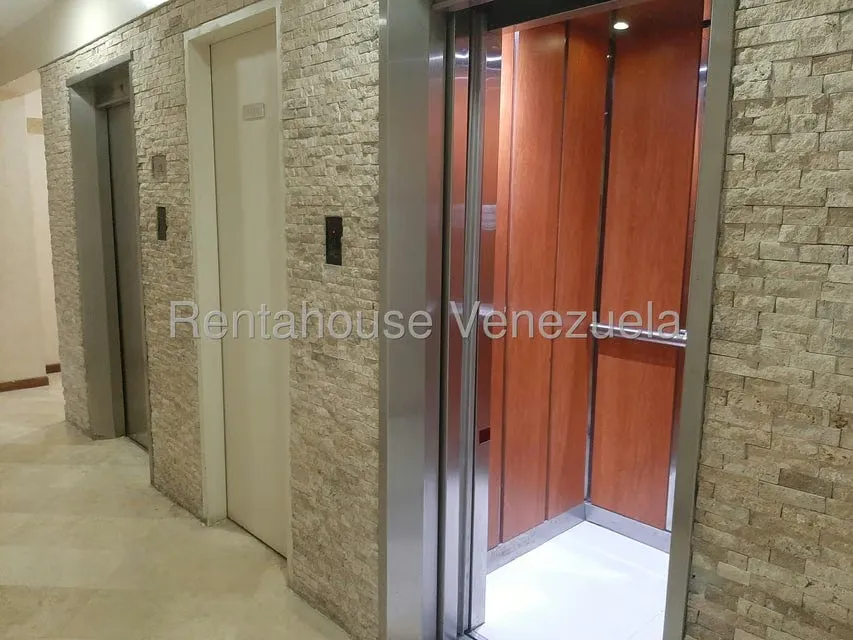 Apartamento (1 Nivel) en Alquiler en La Alameda, Distrito Metropolitano - 9