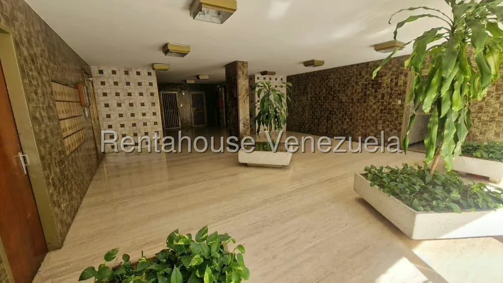 Apartamento (1 Nivel) en Venta en Santa Paula, Distrito Metropolitano - 23