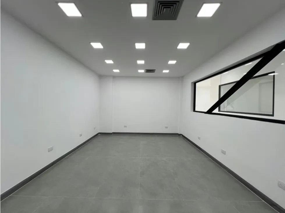 Se vende/alquila casa 1240m² 23h/17b/3e Colinas de Bello Monte - 30