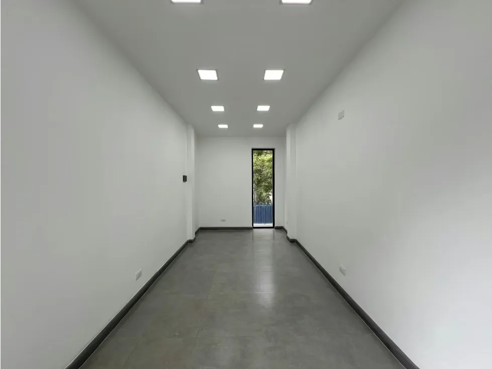 Se vende/alquila casa 1240m² 23h/17b/3e Colinas de Bello Monte - 32