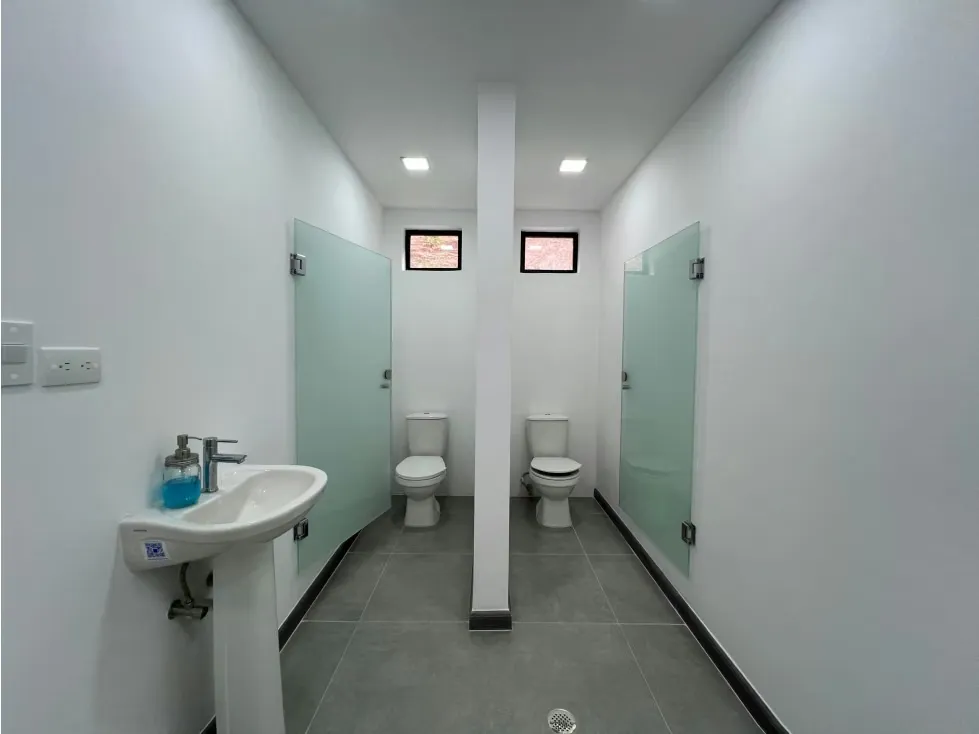 Se vende/alquila casa 1240m² 23h/17b/3e Colinas de Bello Monte - 54