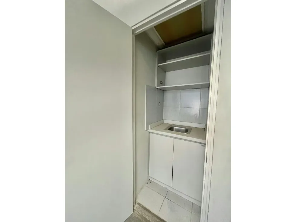 Se vende oficina 200 m2 Sabana Grande - 10