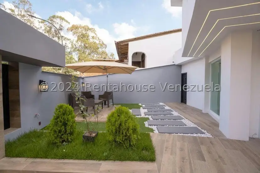 Casa (Multipes Niveles) en Venta en Los Naranjos del Cafetal, Distrito Metropolitano