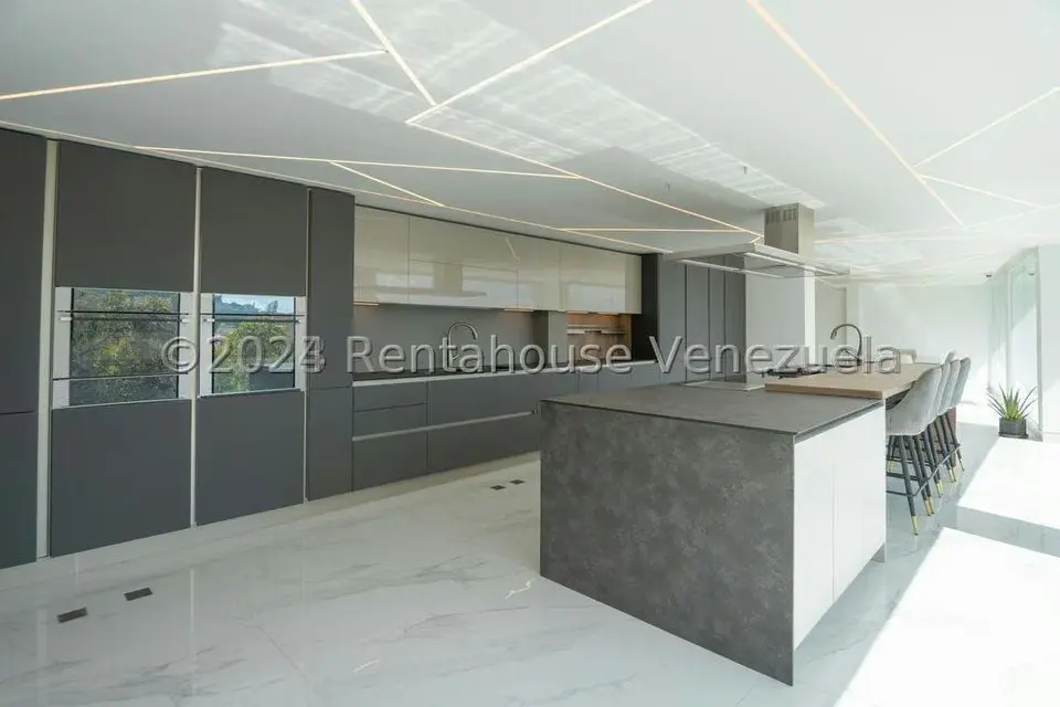 Casa (Multipes Niveles) en Venta en Los Naranjos del Cafetal, Distrito Metropolitano - 11