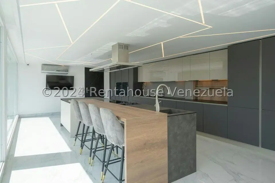 Casa (Multipes Niveles) en Venta en Los Naranjos del Cafetal, Distrito Metropolitano - 13