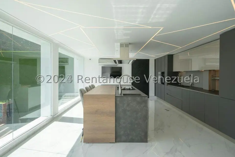 Casa (Multipes Niveles) en Venta en Los Naranjos del Cafetal, Distrito Metropolitano - 14