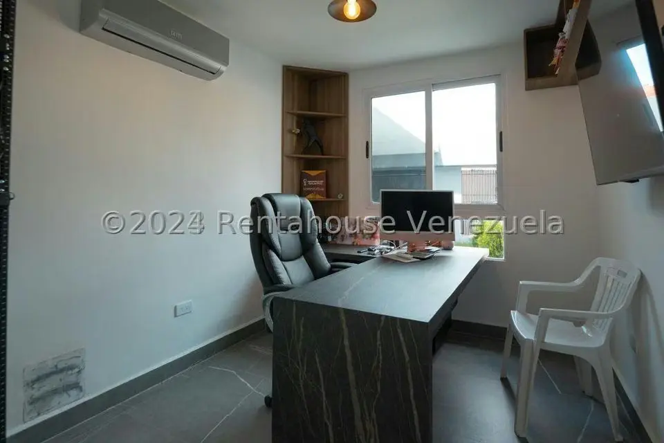 Casa (Multipes Niveles) en Venta en Los Naranjos del Cafetal, Distrito Metropolitano - 15