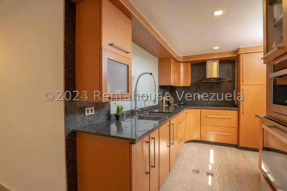 Casa (Multipes Niveles) en Venta en Los Naranjos del Cafetal, Distrito Metropolitano - 17