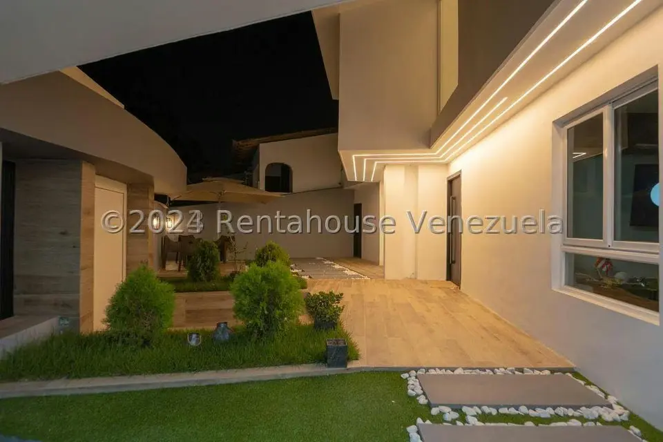 Casa (Multipes Niveles) en Venta en Los Naranjos del Cafetal, Distrito Metropolitano - 19
