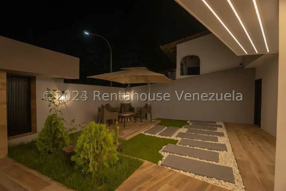Casa (Multipes Niveles) en Venta en Los Naranjos del Cafetal, Distrito Metropolitano - 20