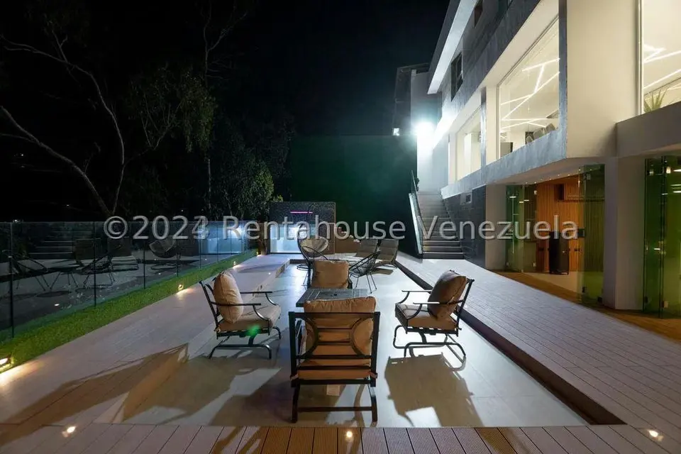 Casa (Multipes Niveles) en Venta en Los Naranjos del Cafetal, Distrito Metropolitano - 24