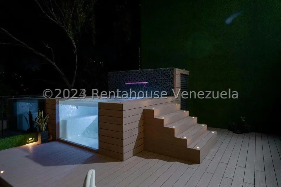 Casa (Multipes Niveles) en Venta en Los Naranjos del Cafetal, Distrito Metropolitano - 26