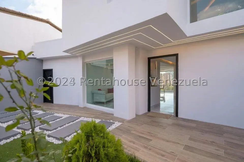 Casa (Multipes Niveles) en Venta en Los Naranjos del Cafetal, Distrito Metropolitano - 3