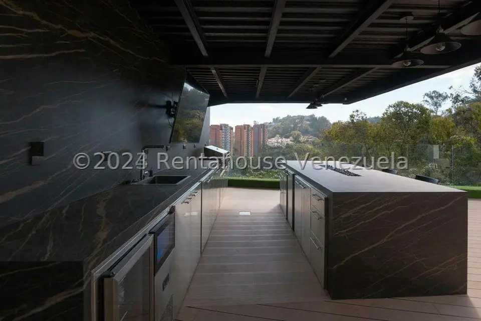 Casa (Multipes Niveles) en Venta en Los Naranjos del Cafetal, Distrito Metropolitano - 35