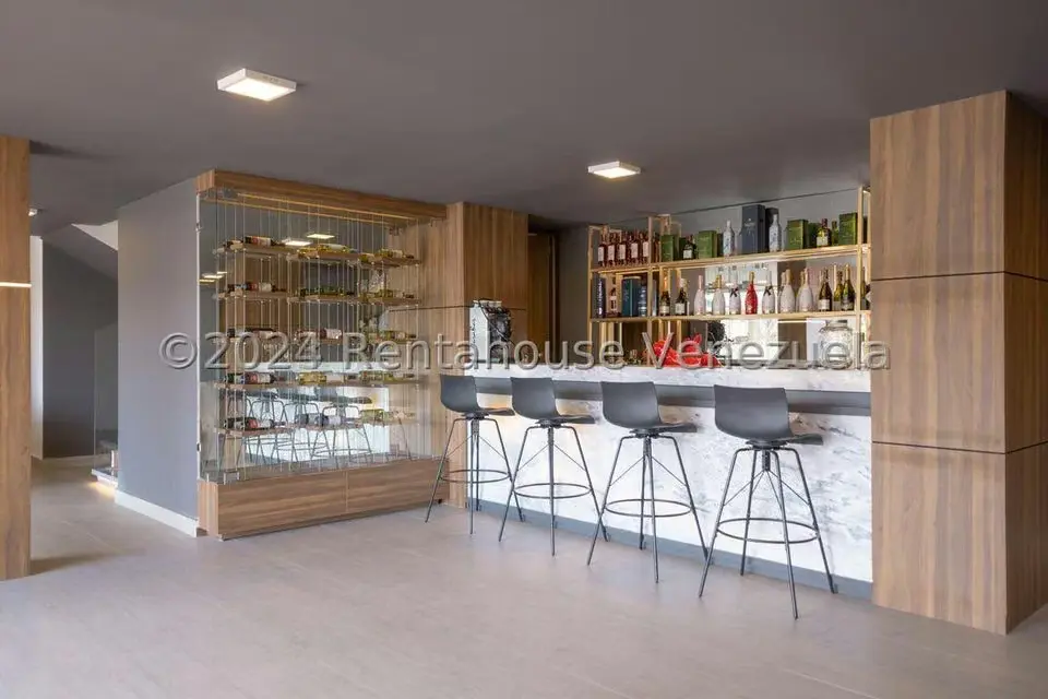 Casa (Multipes Niveles) en Venta en Los Naranjos del Cafetal, Distrito Metropolitano - 46