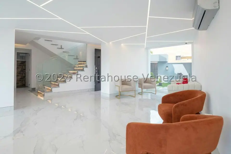 Casa (Multipes Niveles) en Venta en Los Naranjos del Cafetal, Distrito Metropolitano - 5
