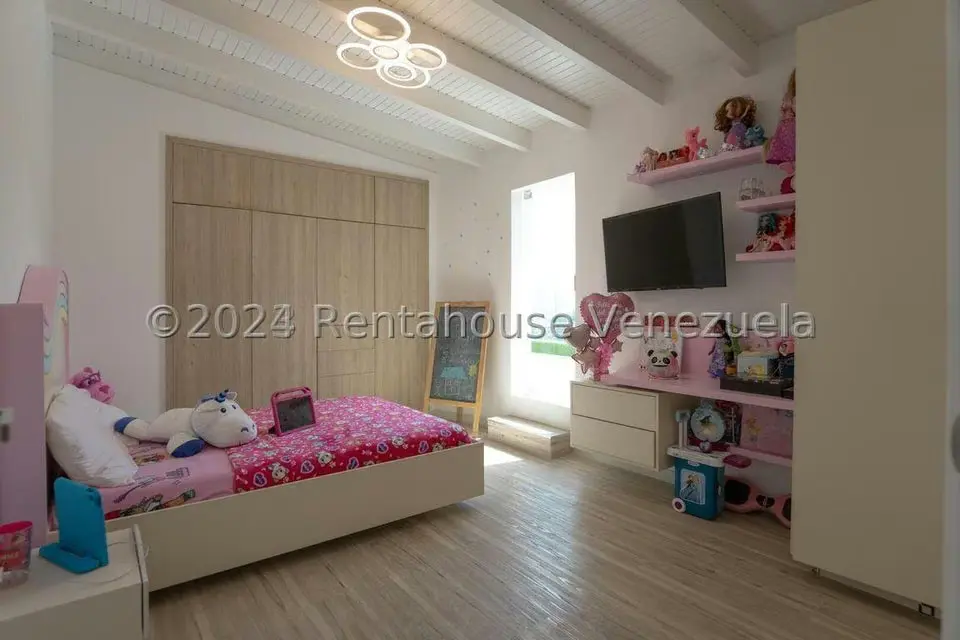 Casa (Multipes Niveles) en Venta en Los Naranjos del Cafetal, Distrito Metropolitano - 52