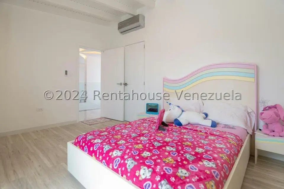 Casa (Multipes Niveles) en Venta en Los Naranjos del Cafetal, Distrito Metropolitano - 57