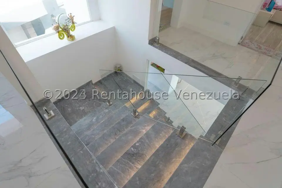 Casa (Multipes Niveles) en Venta en Los Naranjos del Cafetal, Distrito Metropolitano - 62
