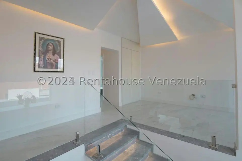 Casa (Multipes Niveles) en Venta en Los Naranjos del Cafetal, Distrito Metropolitano - 63