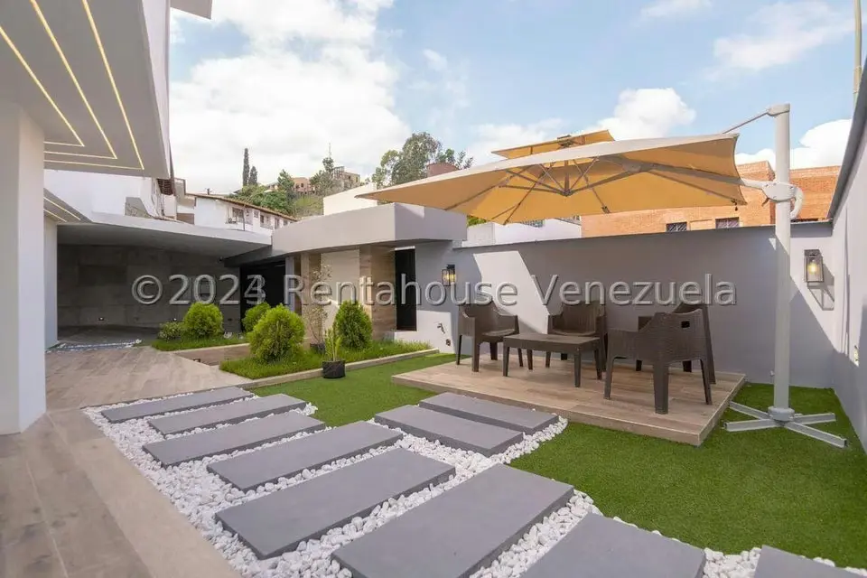 Casa (Multipes Niveles) en Venta en Los Naranjos del Cafetal, Distrito Metropolitano - 73