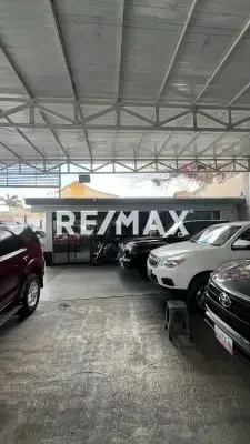 En Venta Local en el Centro de la Ciudad, excelente ubicacion a pie de Calle. - 2