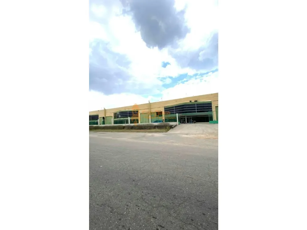 Galpón Industrial en Conjunto Privado TCL G 8580555