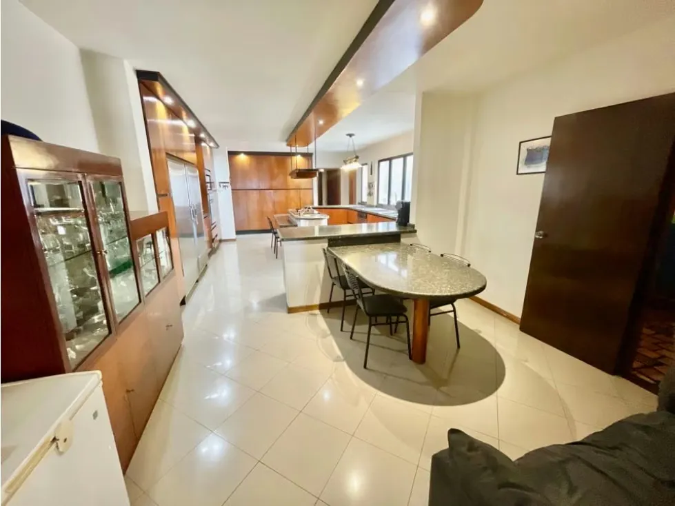 Vendo casa 800m2 5h+s/4.5b+s/4p Colinas de Santa Mónica 2757 - 12