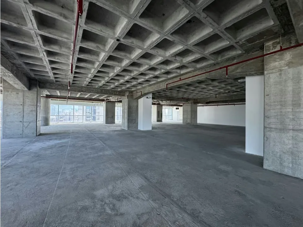 Oficina en obra limpia en torre Corporativa de Lujo - 11