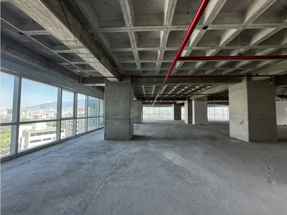 Oficina en obra limpia en torre Corporativa de Lujo - 13