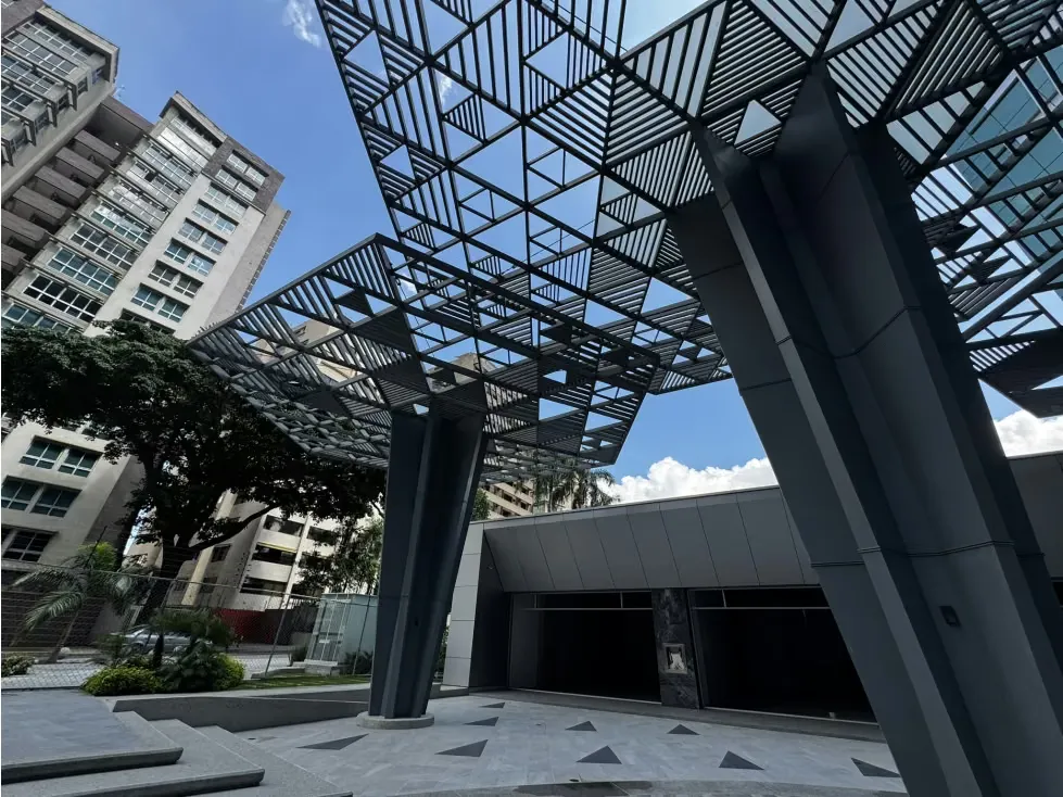 Oficina en obra limpia en torre Corporativa de Lujo - 3