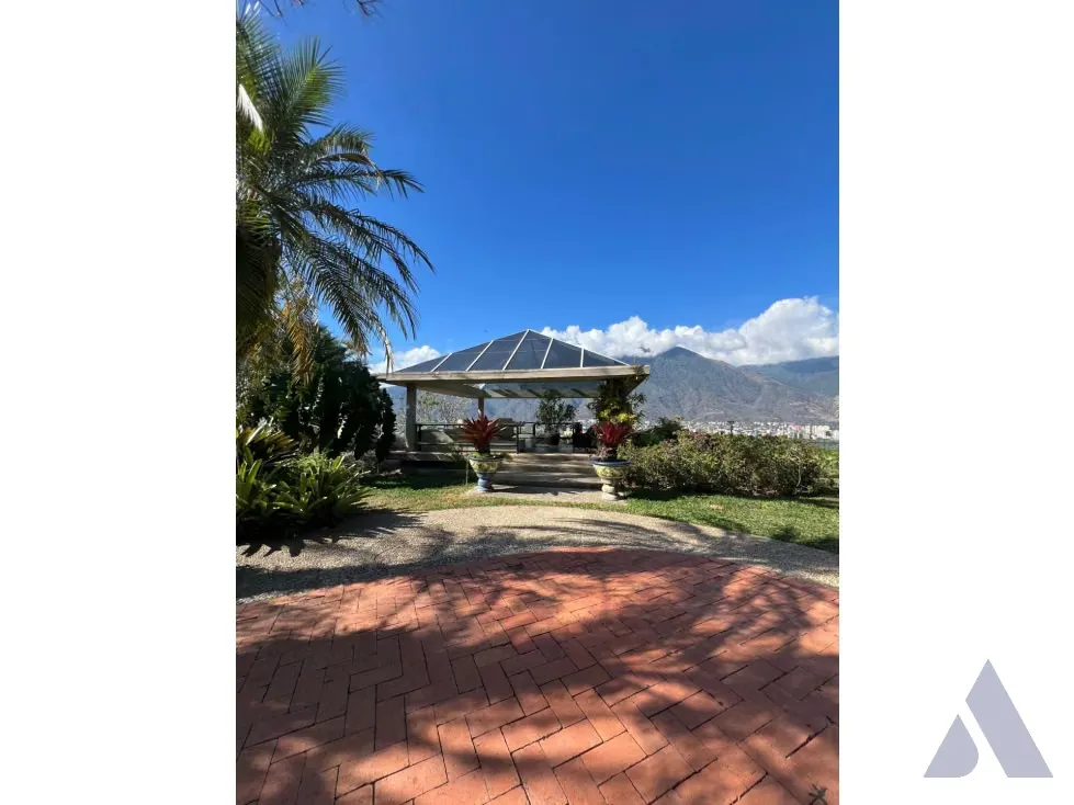 Vendo/Alquilo Casa 1843m2 Lomas del Mirador 6787