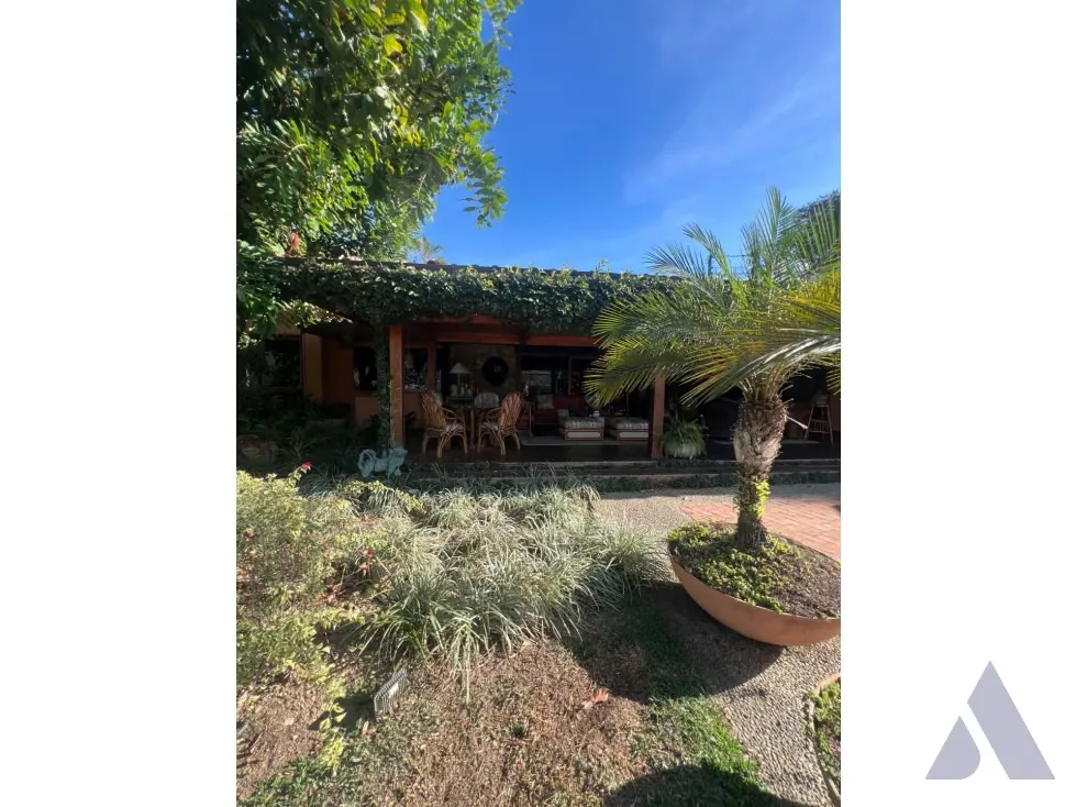 Vendo/Alquilo Casa 1843m2 Lomas del Mirador 6787 - 15