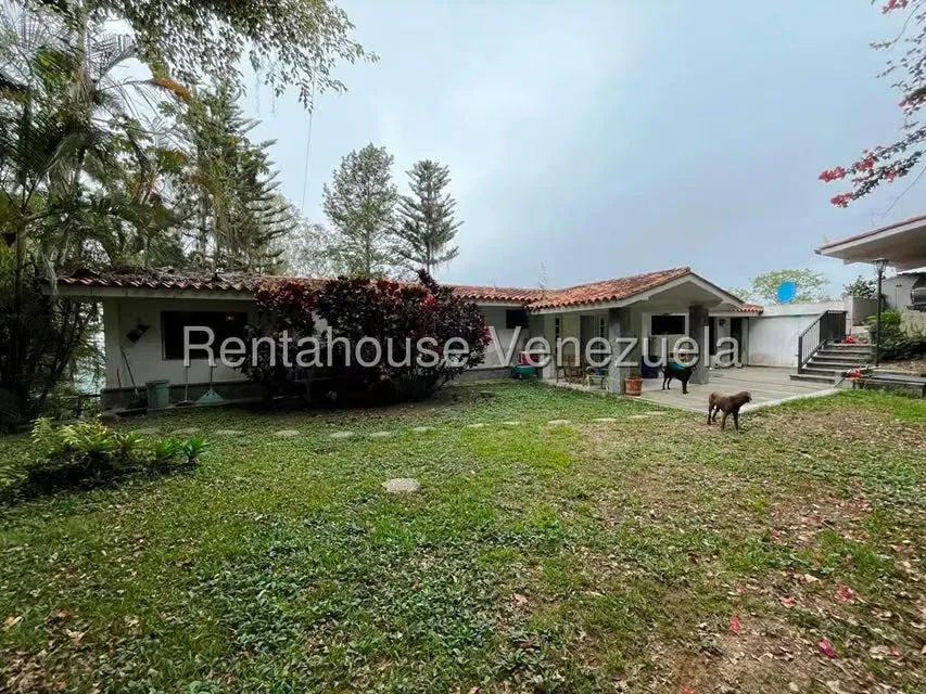 Casa (Duplex) en Venta en Los Guayabitos, Distrito Metropolitano - 17